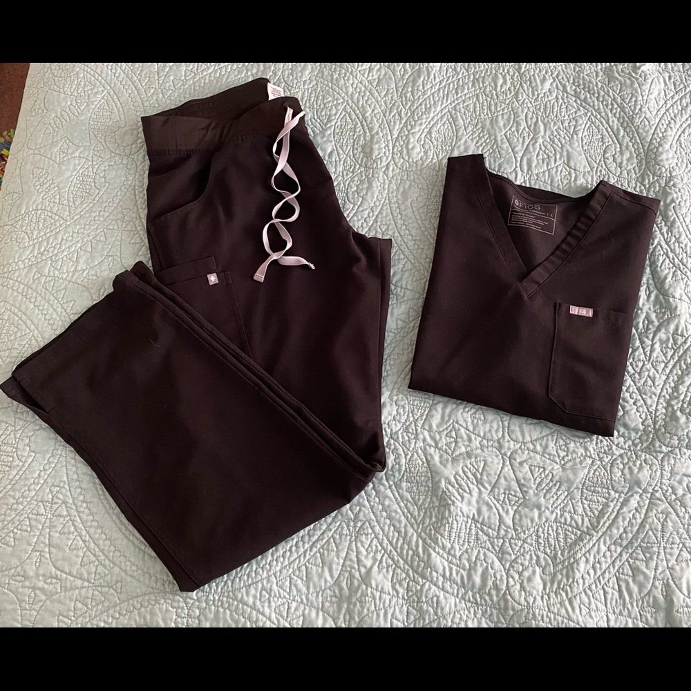 Black FIGS Size Large/Large Tall // 20% OFF 3+ BUNDLE